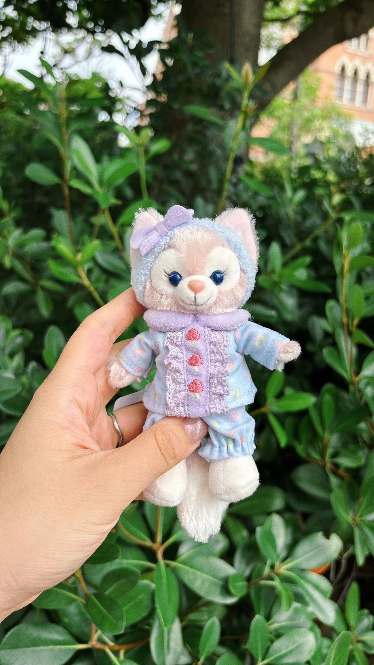 Disney Lingna Belle keychain东京迪士尼睡衣挂件2024