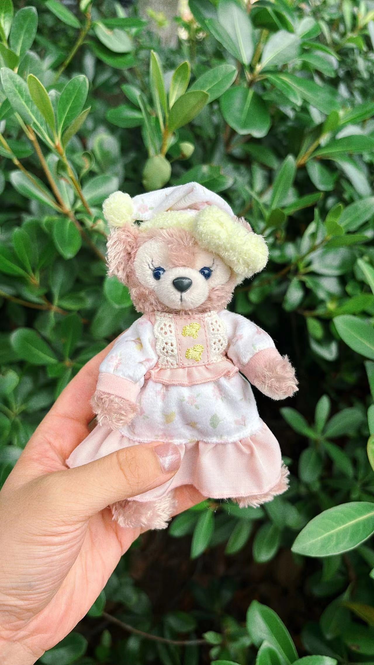 Disney Lingna Belle keychain东京迪士尼睡衣挂件2024