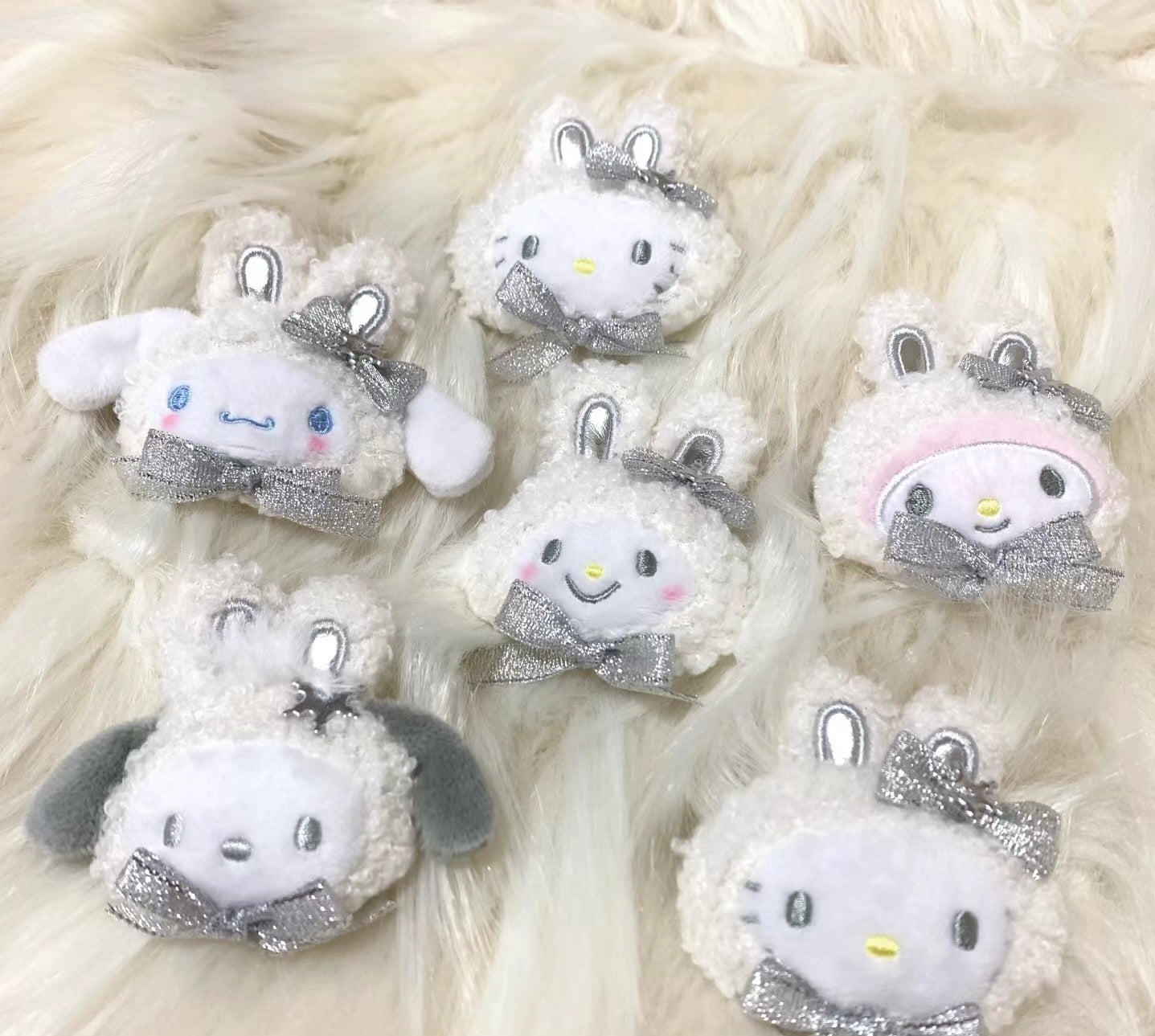 SANRIO|SECRET Hirclip FLUFFY SNOW RABBIT