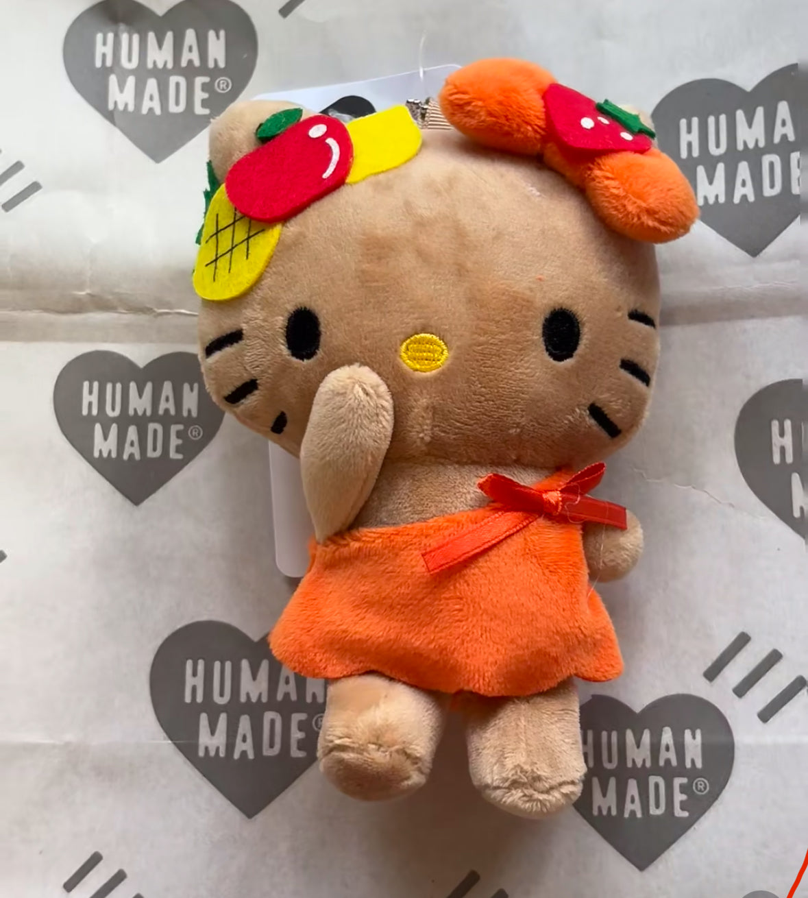 Sanrio｜avail50周年黑皮橘子🍊hello kitty挂件