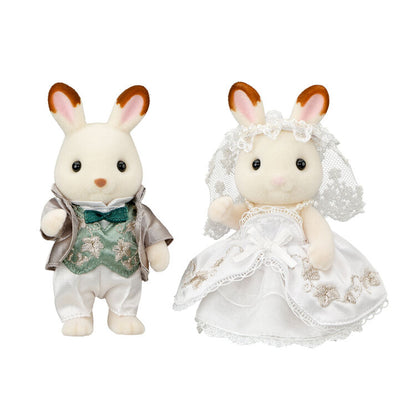 Sylvania Family｜A stunning wedding pair set—with an ivy embroidery motif—
