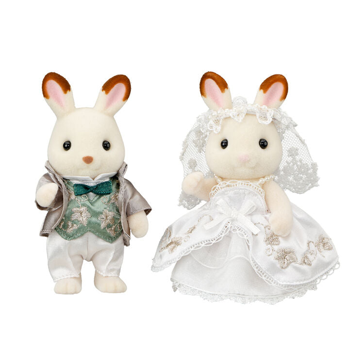 Sylvania Family｜A stunning wedding pair set—with an ivy embroidery motif—