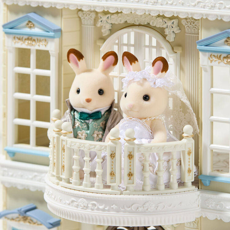 Sylvania Family｜A stunning wedding pair set—with an ivy embroidery motif—