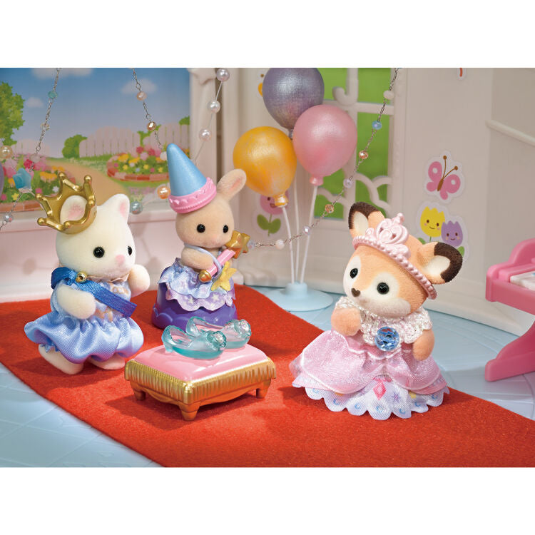 Sylvania Family｜Hoikuen performance set – The Princess and the Glass Shoes
