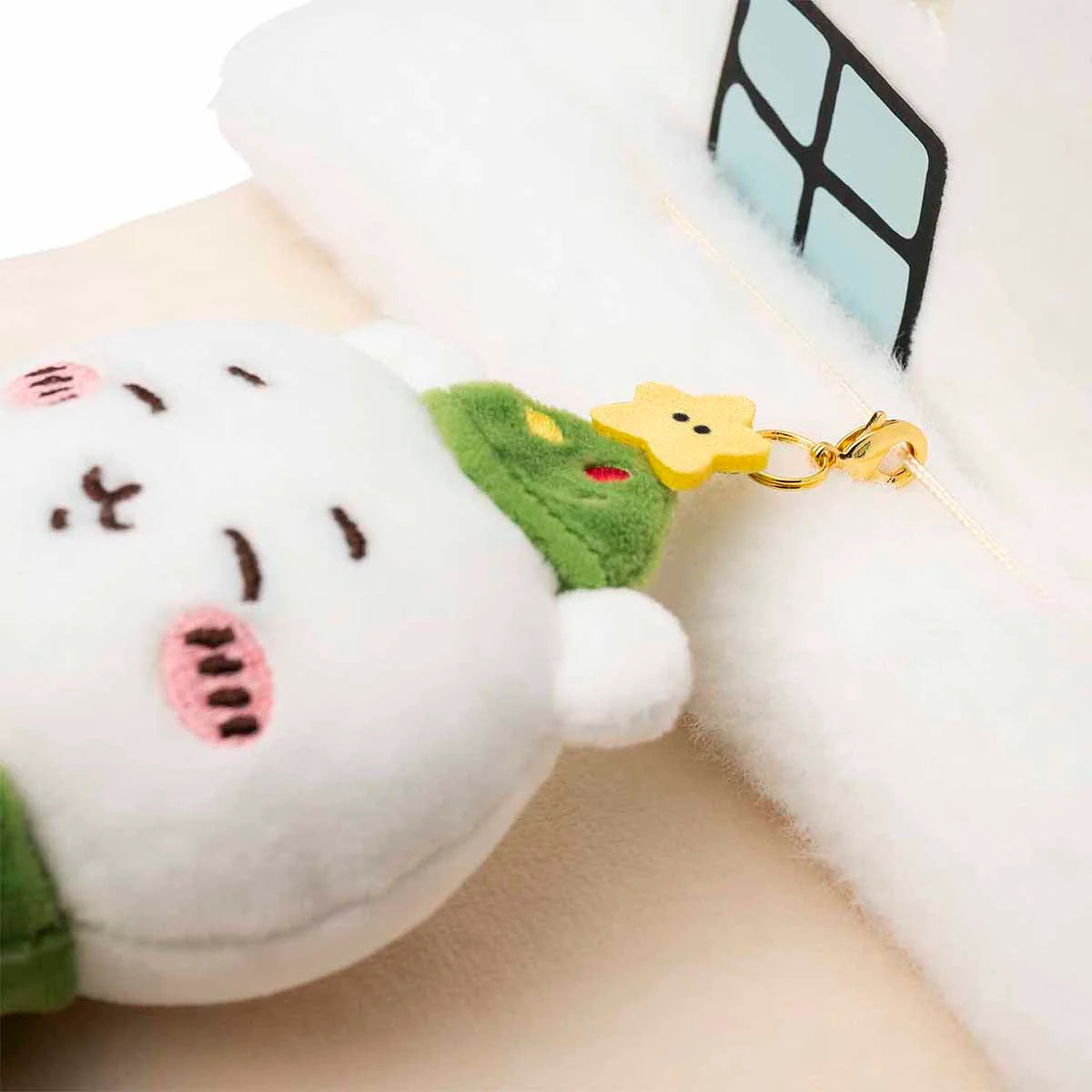 Chiikawa Happy Holiday Sleepy Bed and Connected Mascot Set
