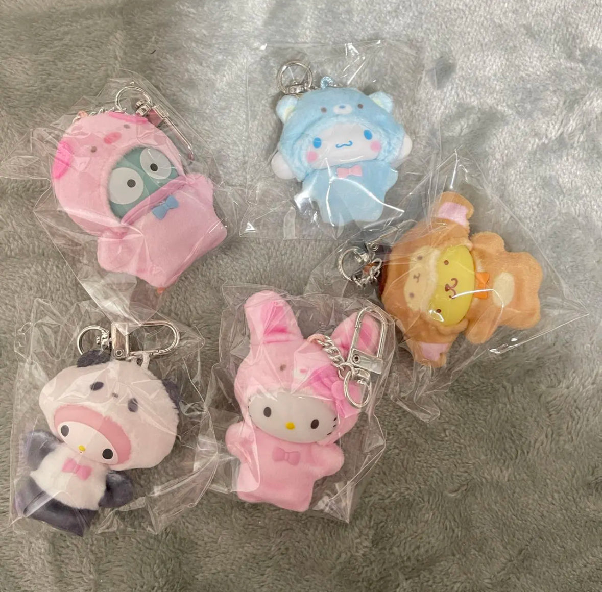 Sanrio｜Cross dressing animals keychain Blind box